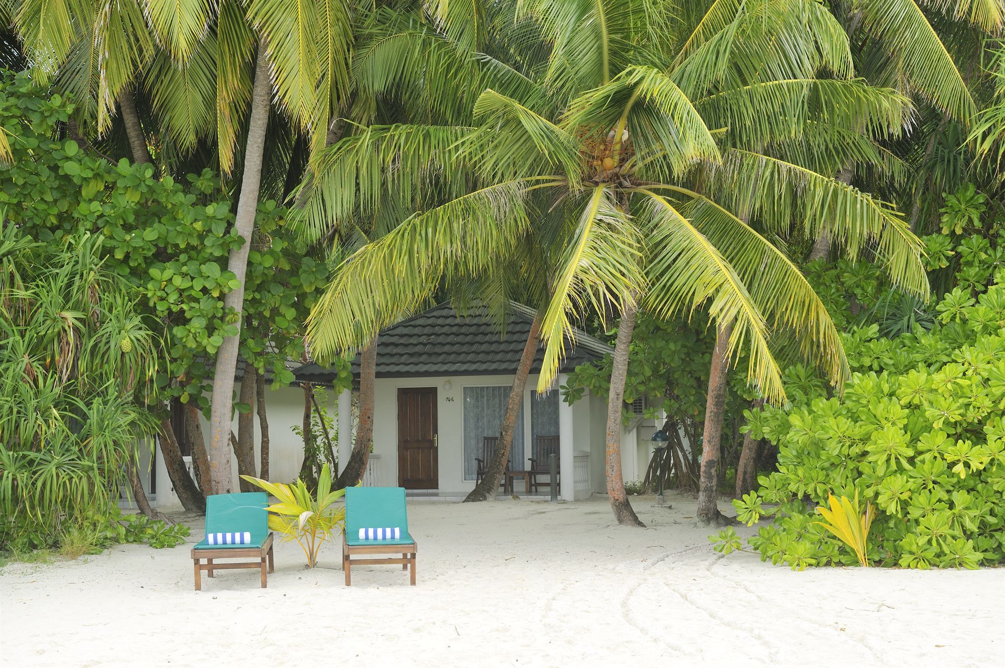 Holiday Island Resort & Spa Maamigili Island Екстер'єр фото
